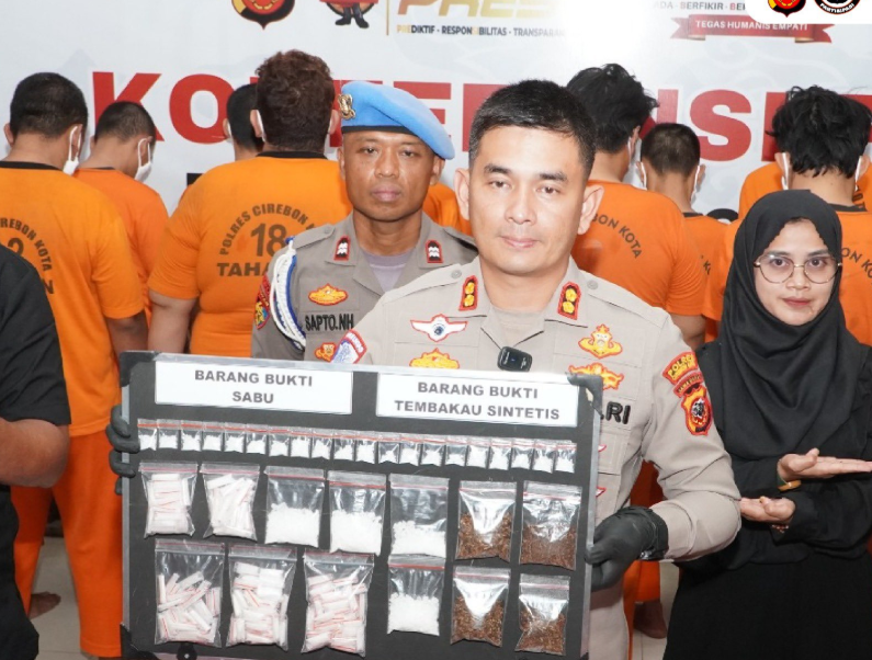 Kondektur Bus Lintas Provinsi di Cirebon Ditangkap karena Jualan Sabu Online